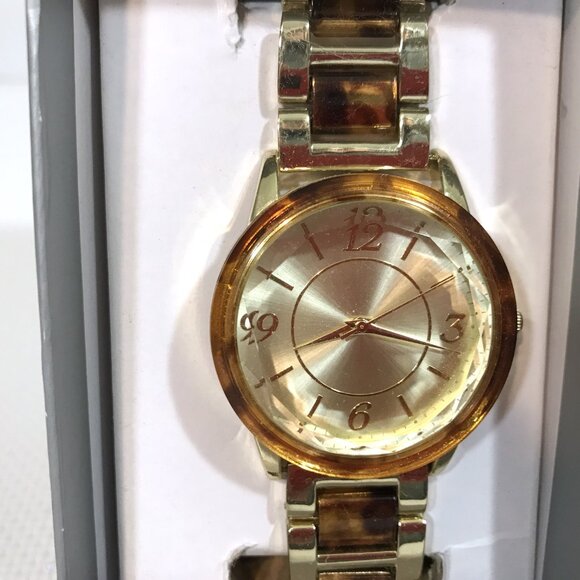 Women Wristwatch Gold Tone and Tortoise Removable Adjustable Links, Time and Tru - Picture 3 of 6